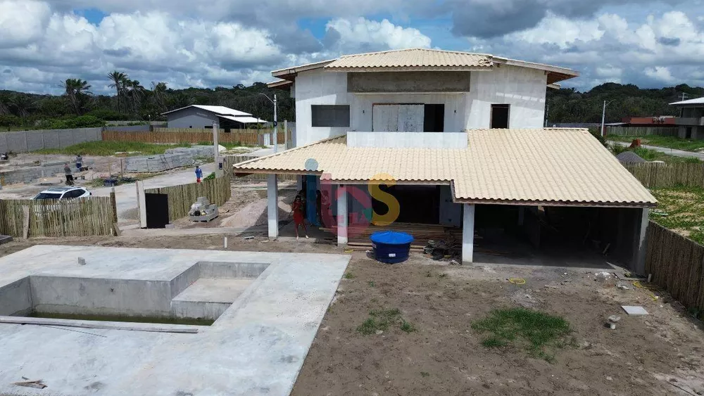 Casa à venda com 5 quartos, 400m² - Foto 1