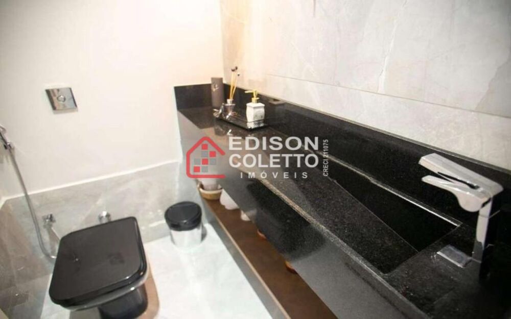 Casa de Condomínio à venda com 3 quartos, 181m² - Foto 1