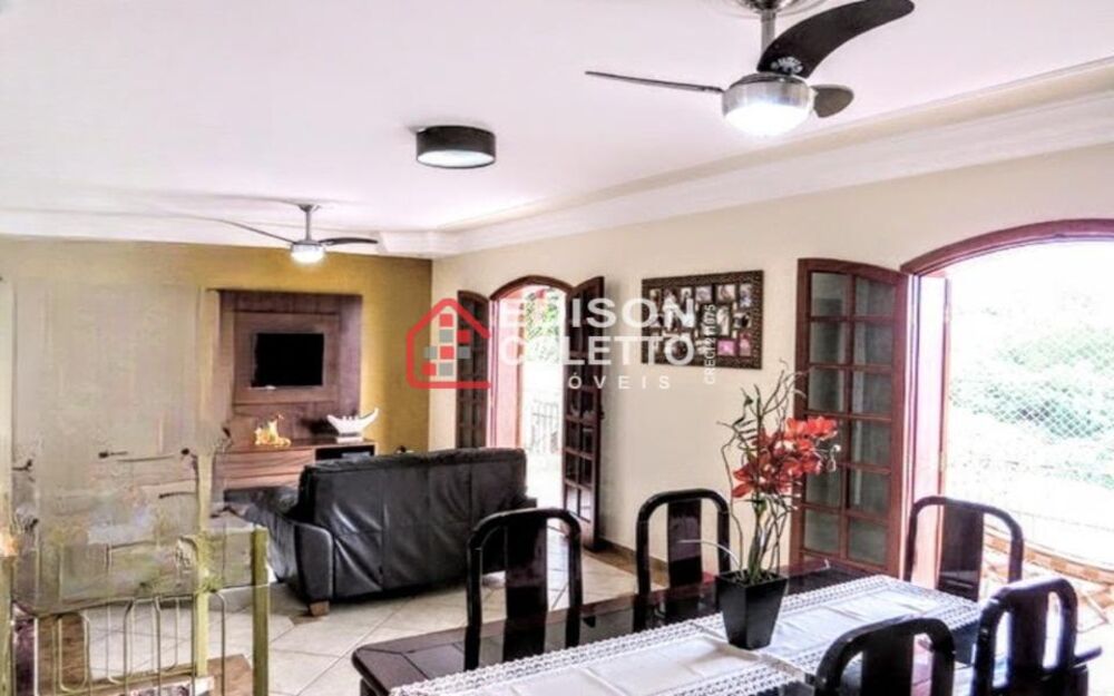 Casa, 3 quartos, 218 m² - Foto 3