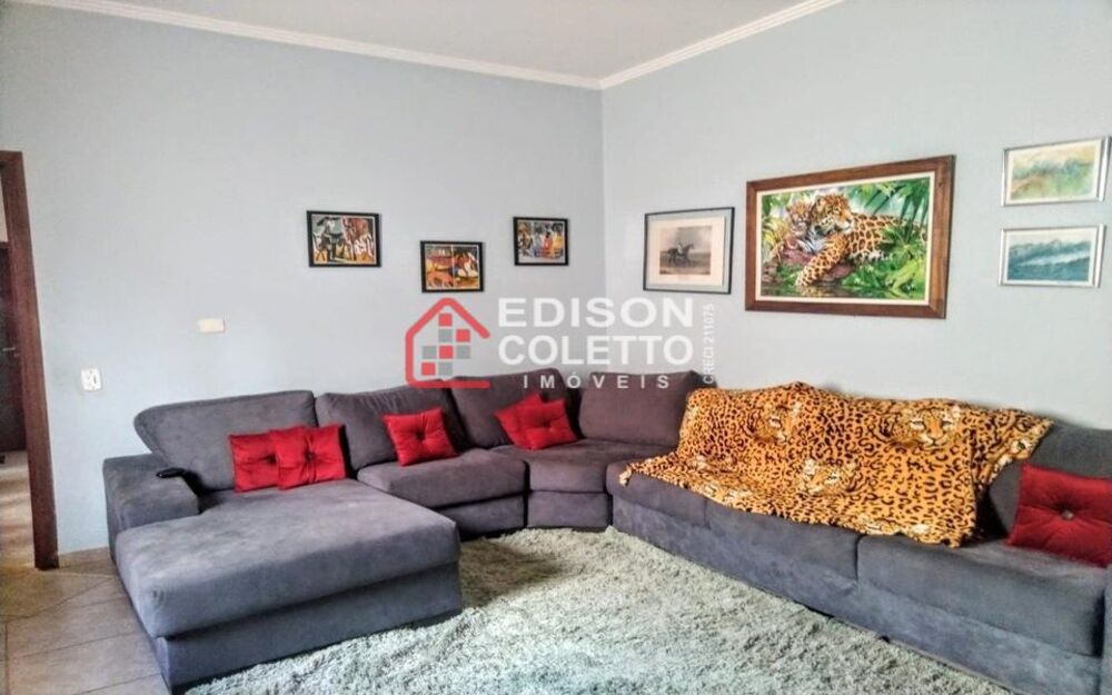 Casa à venda e aluguel com 3 quartos, 350m² - Foto 11