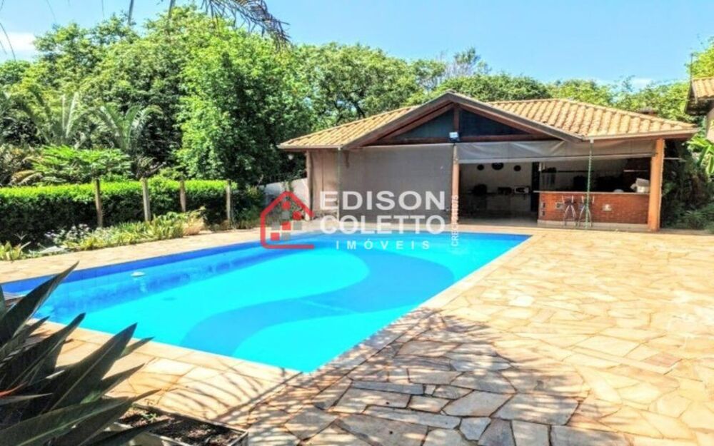 Casa à venda e aluguel com 3 quartos, 350m² - Foto 2