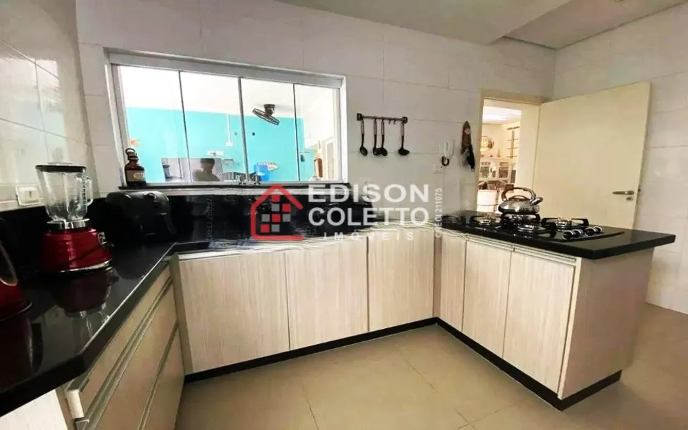 Casa, 3 quartos, 210 m² - Foto 11