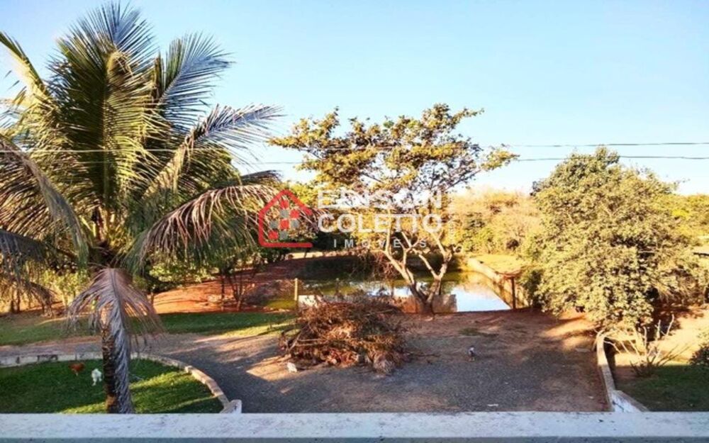 Sítio à venda com 2 quartos, 25000m² - Foto 3