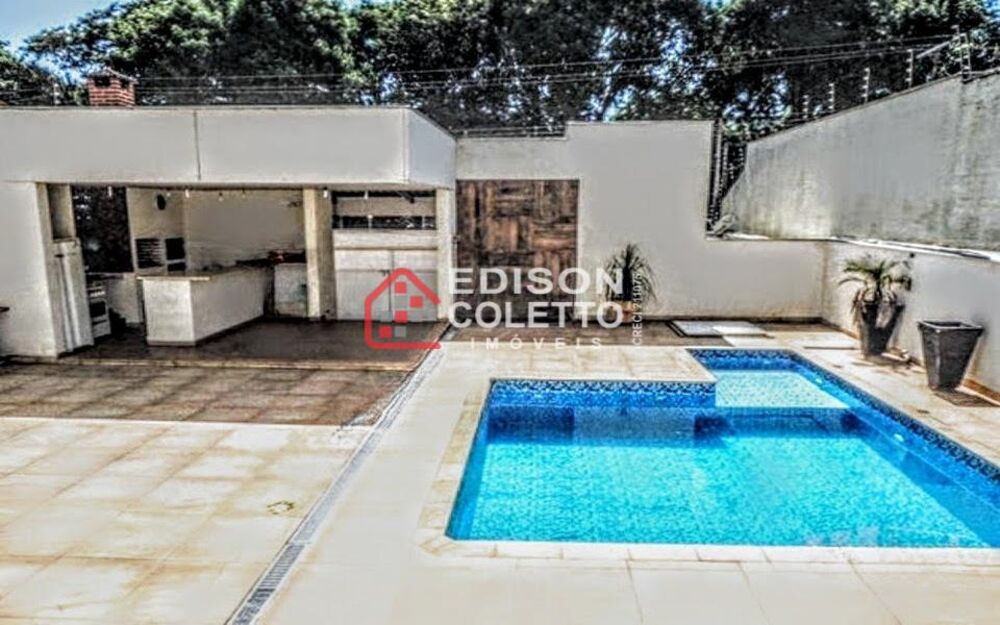 Casa, 3 quartos, 255 m² - Foto 1