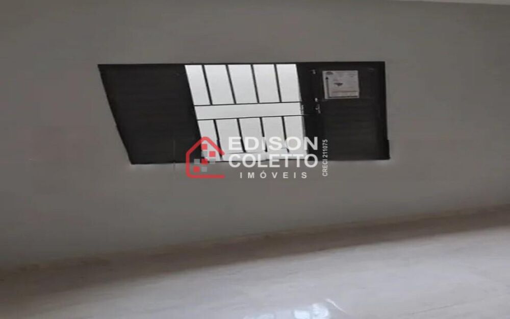 Casa à venda com 2 quartos, 102m² - Foto 2