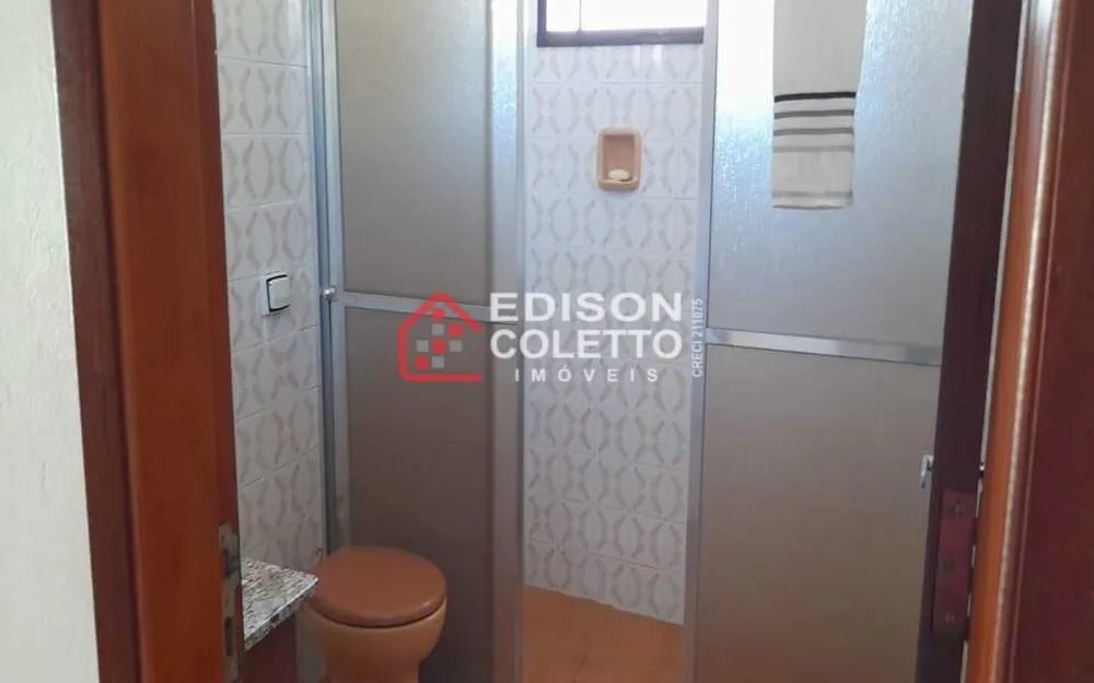 Chácara, 3 quartos, 2210 m² - Foto 4
