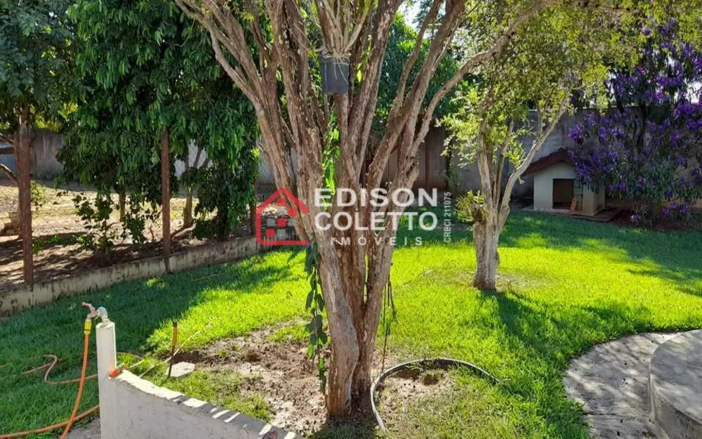 Chácara, 3 quartos, 2210 m² - Foto 9