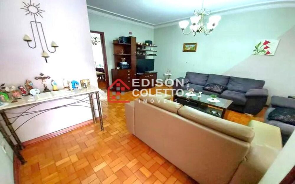 Casa, 3 quartos, 141 m² - Foto 1