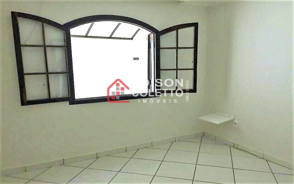 Casa à venda com 2 quartos, 130m² - Foto 5