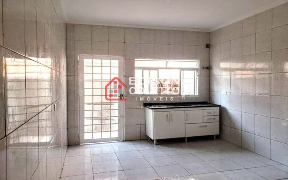 Casa à venda com 2 quartos, 95m² - Foto 1