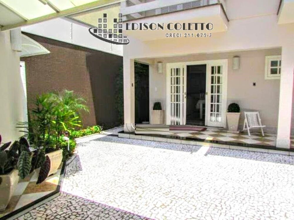 Casa à venda com 3 quartos, 320m² - Foto 1
