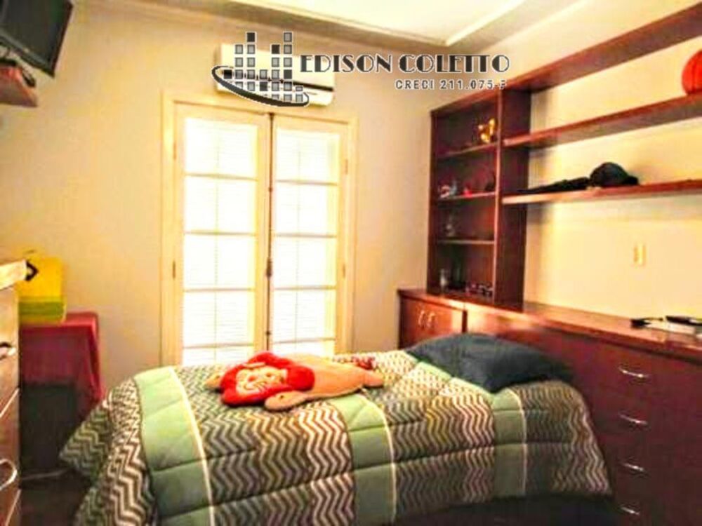Casa à venda com 3 quartos, 320m² - Foto 3