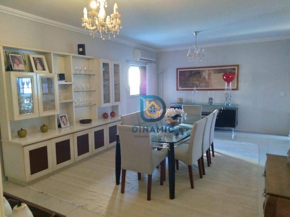Apartamento à venda com 3 quartos, 197m² - Foto 7