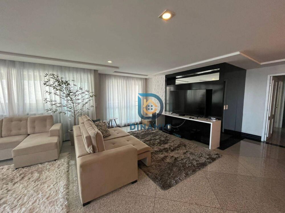 Apartamento, 3 quartos, 235 m² - Foto 2