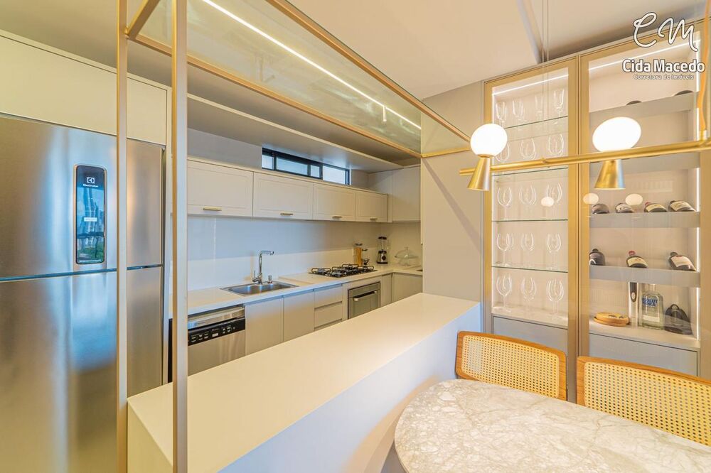 Apartamento à venda com 2 quartos, 60m² - Foto 2