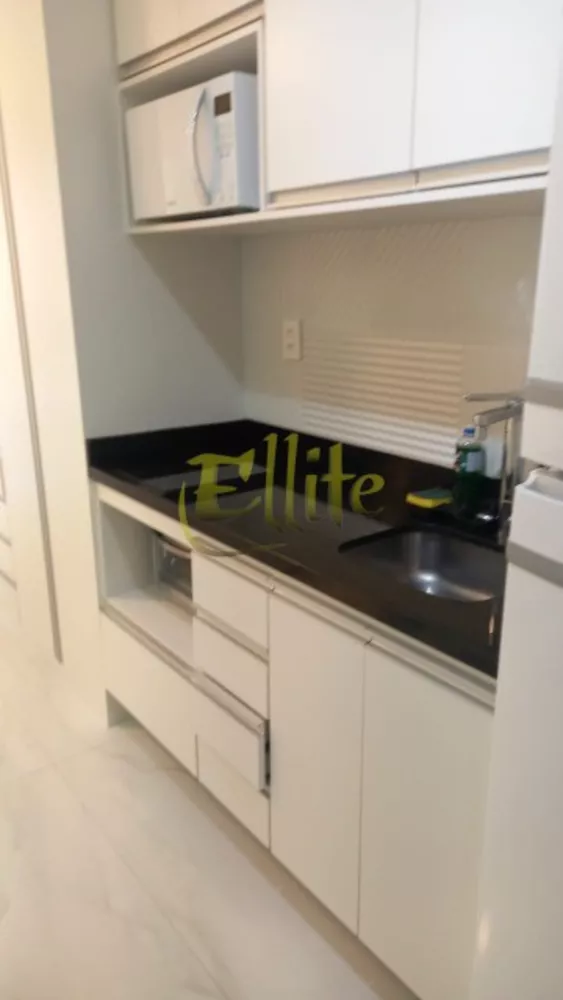 Apartamento à venda com 1 quarto, 32m² - Foto 2