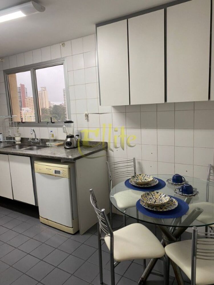 Apartamento à venda com 4 quartos, 150m² - Foto 4