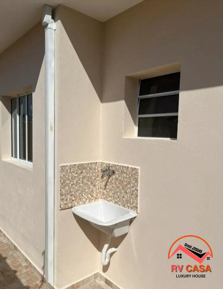 Casa à venda com 2 quartos, 68m² - Foto 11