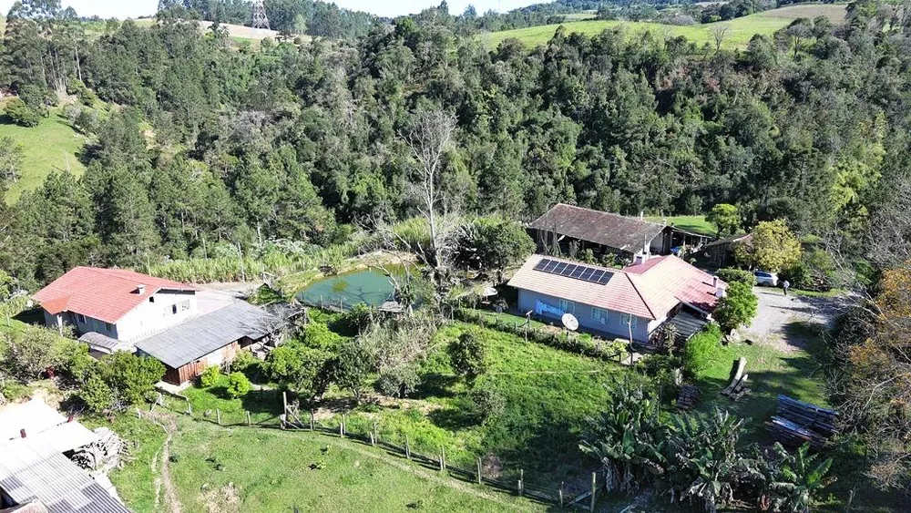 Fazenda à venda com 7 quartos, 30000m² - Foto 1