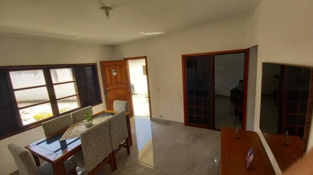 Casa, 3 quartos, 200 m² - Foto 3