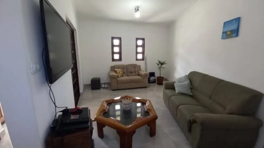 Casa, 3 quartos, 200 m² - Foto 1