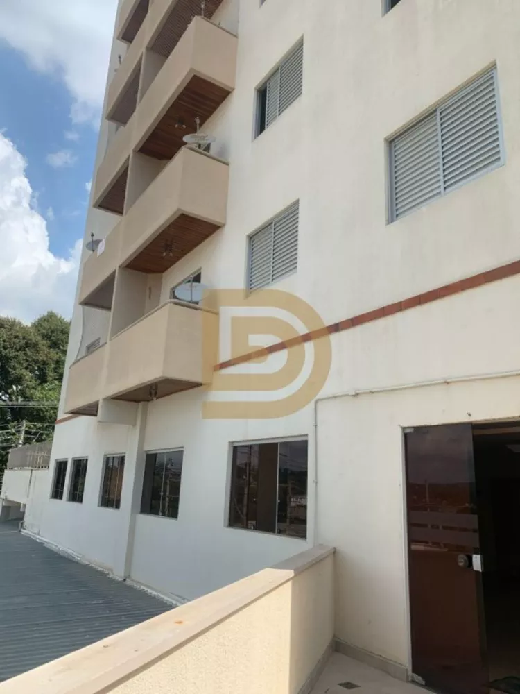 Apartamento à venda com 2 quartos, 74m² - Foto 1