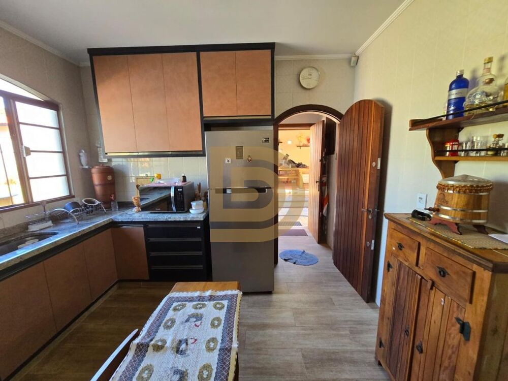 Chácara à venda com 3 quartos, 290m² - Foto 8