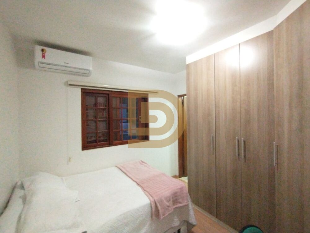 Casa, 3 quartos, 199 m² - Foto 2