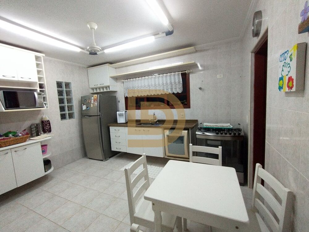 Casa, 3 quartos, 199 m² - Foto 7