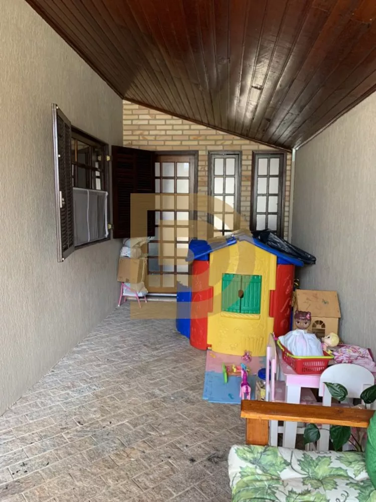 Casa de Condomínio à venda com 3 quartos, 130m² - Foto 2