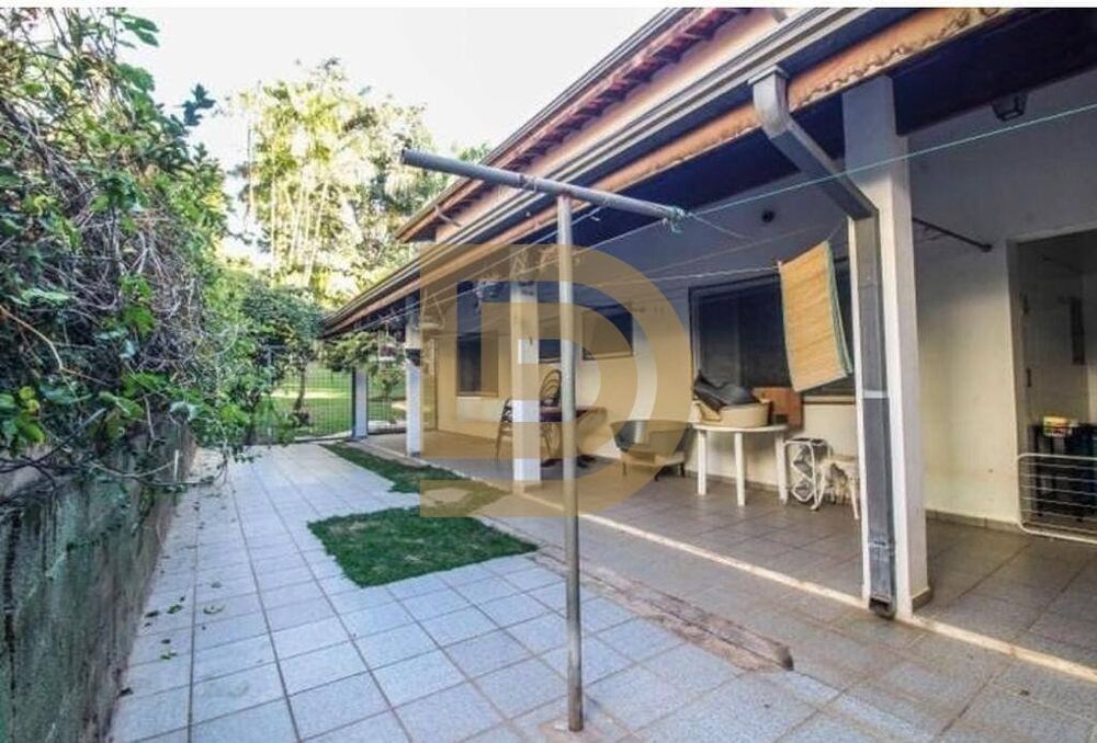Chácara à venda com 4 quartos, 365m² - Foto 2