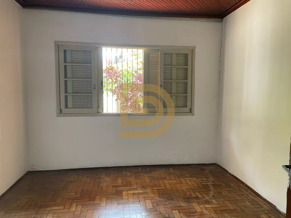 Casa à venda com 3 quartos, 240m² - Foto 3