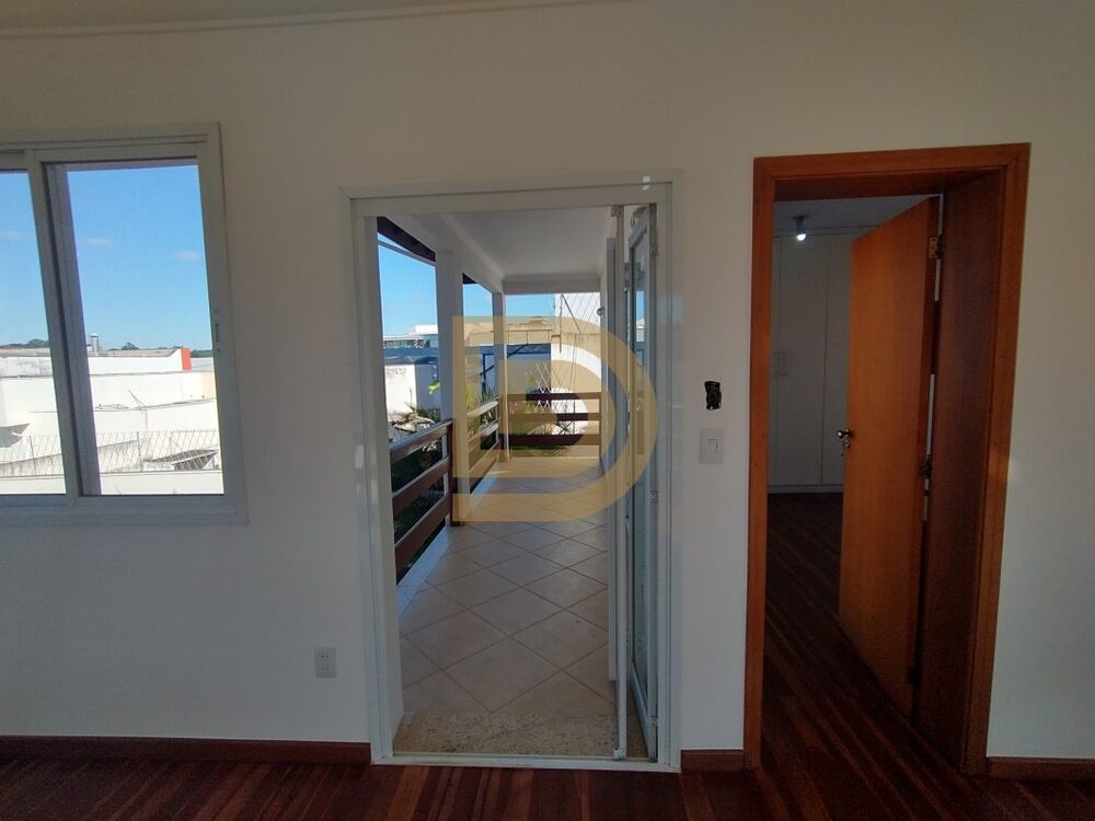 Casa de Condomínio para alugar com 4 quartos, 307m² - Foto 3