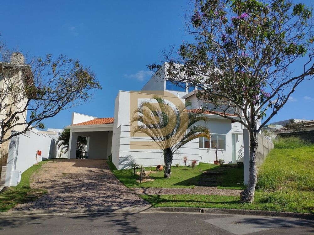 Casa de Condomínio para alugar com 4 quartos, 307m² - Foto 1