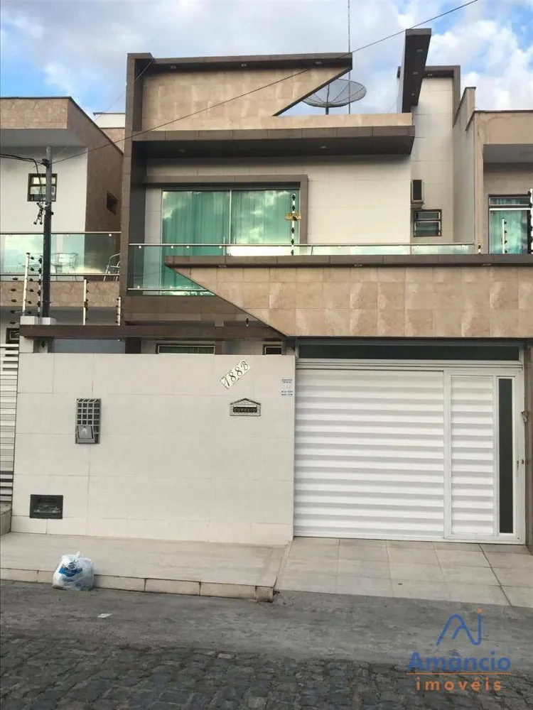 Casa, 4 quartos, 128 m² - Foto 1