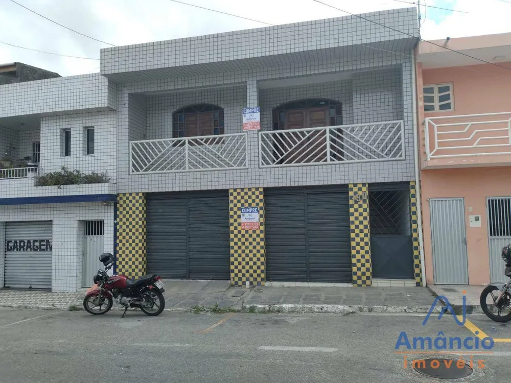 Casa, 4 quartos, 238 m² - Foto 1