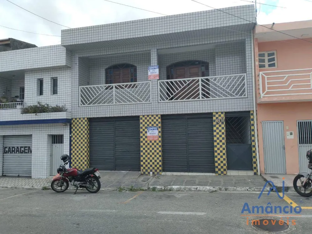 Casa, 4 quartos, 238 m² - Foto 2