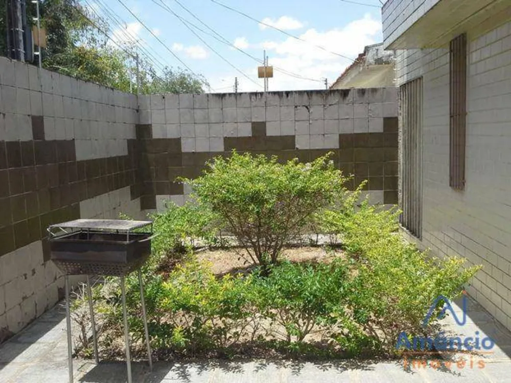 Casa, 5 quartos, 362 m² - Foto 2