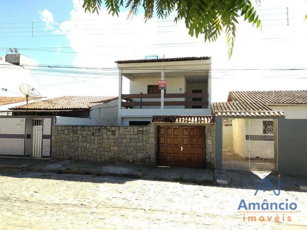 Casa, 4 quartos, 120 m² - Foto 1