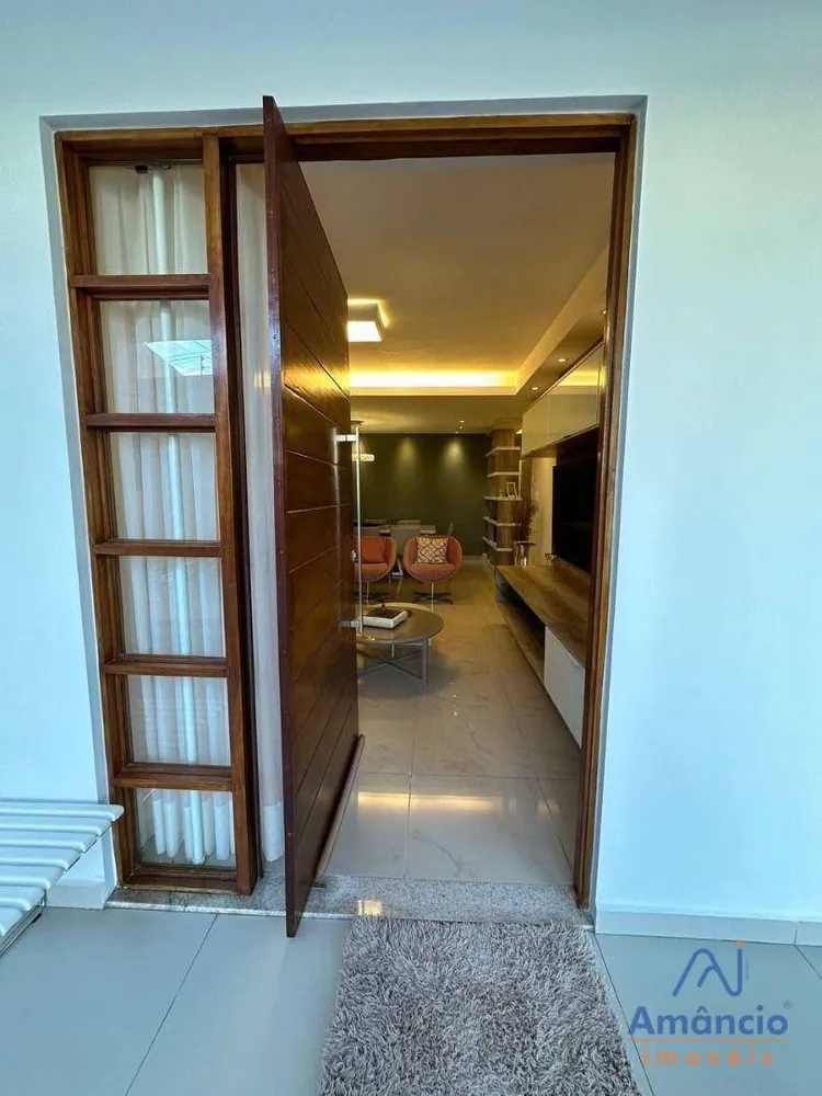 Casa, 3 quartos, 210 m² - Foto 2