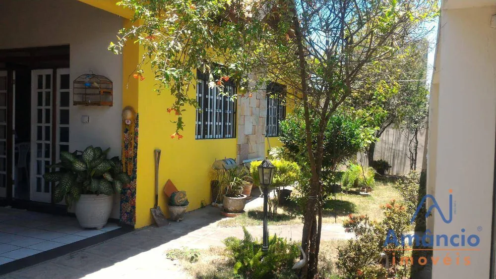 Casa, 3 quartos, 270 m² - Foto 2