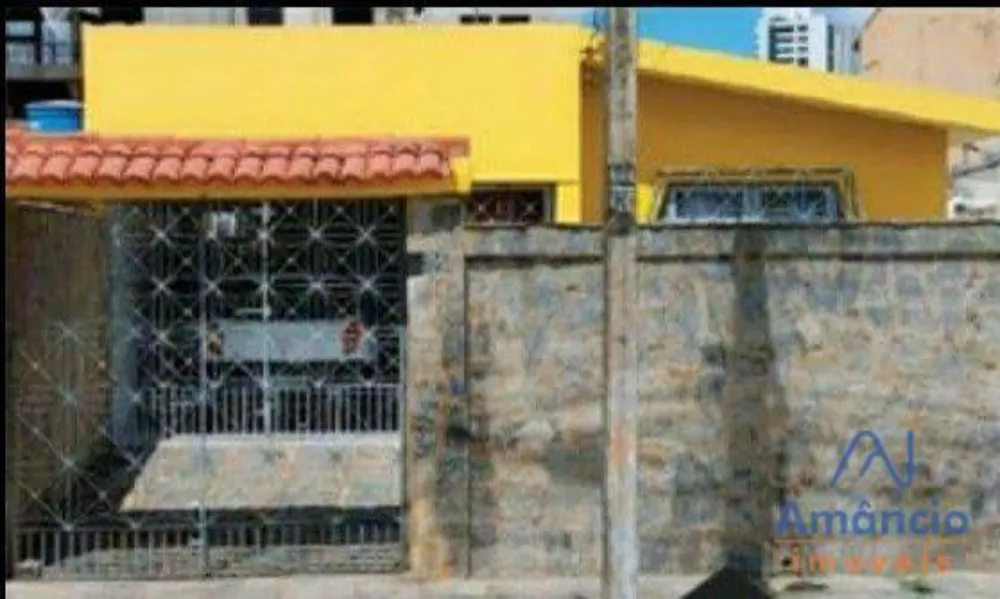 Casa, 7 quartos, 230 m² - Foto 1