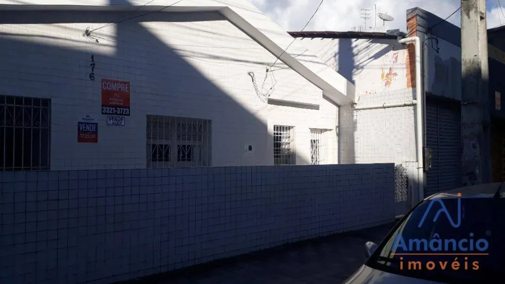 Casa, 5 quartos, 235 m² - Foto 2