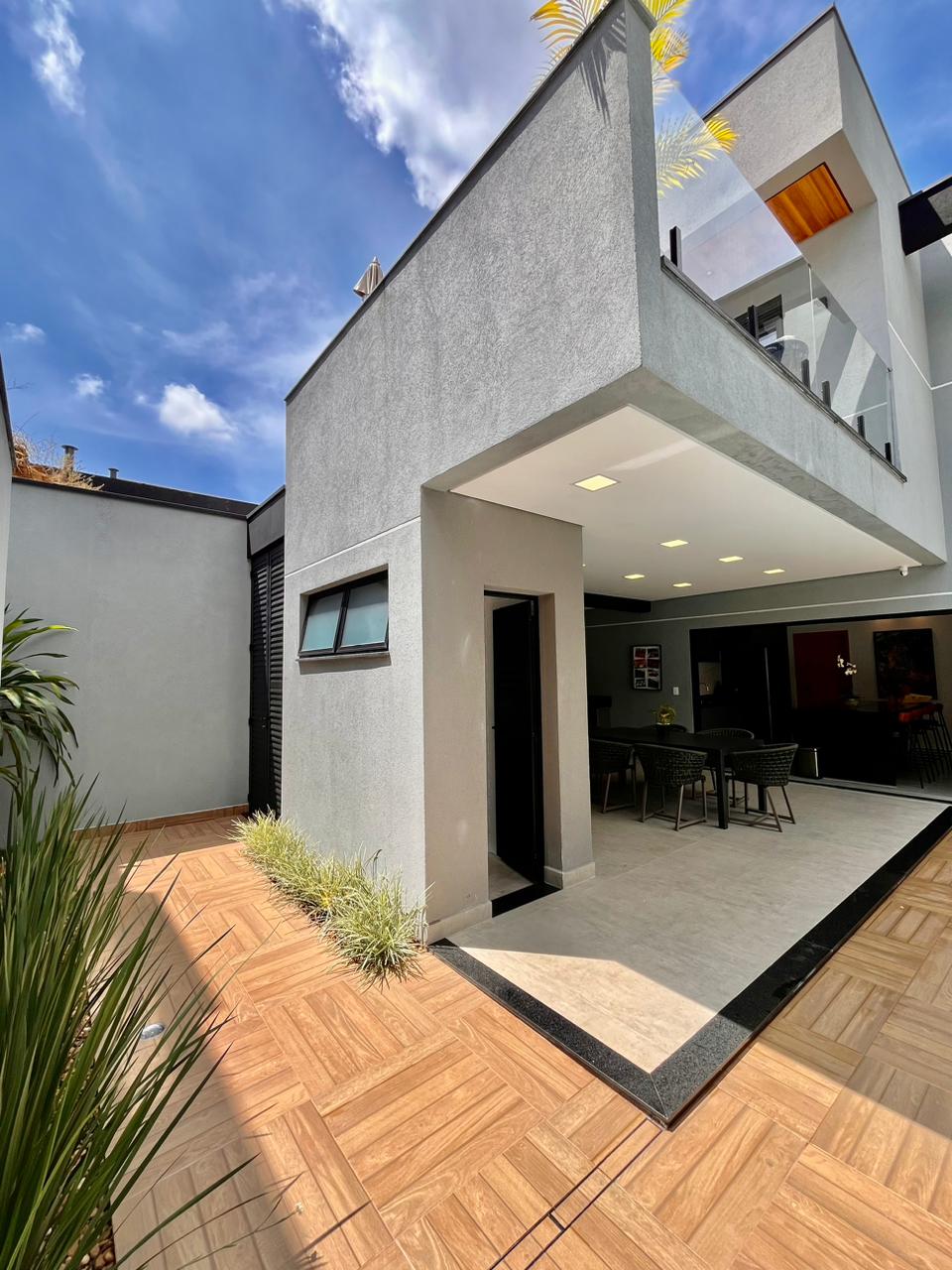 Casa de Condomínio à venda com 4 quartos, 215m² - Foto 3