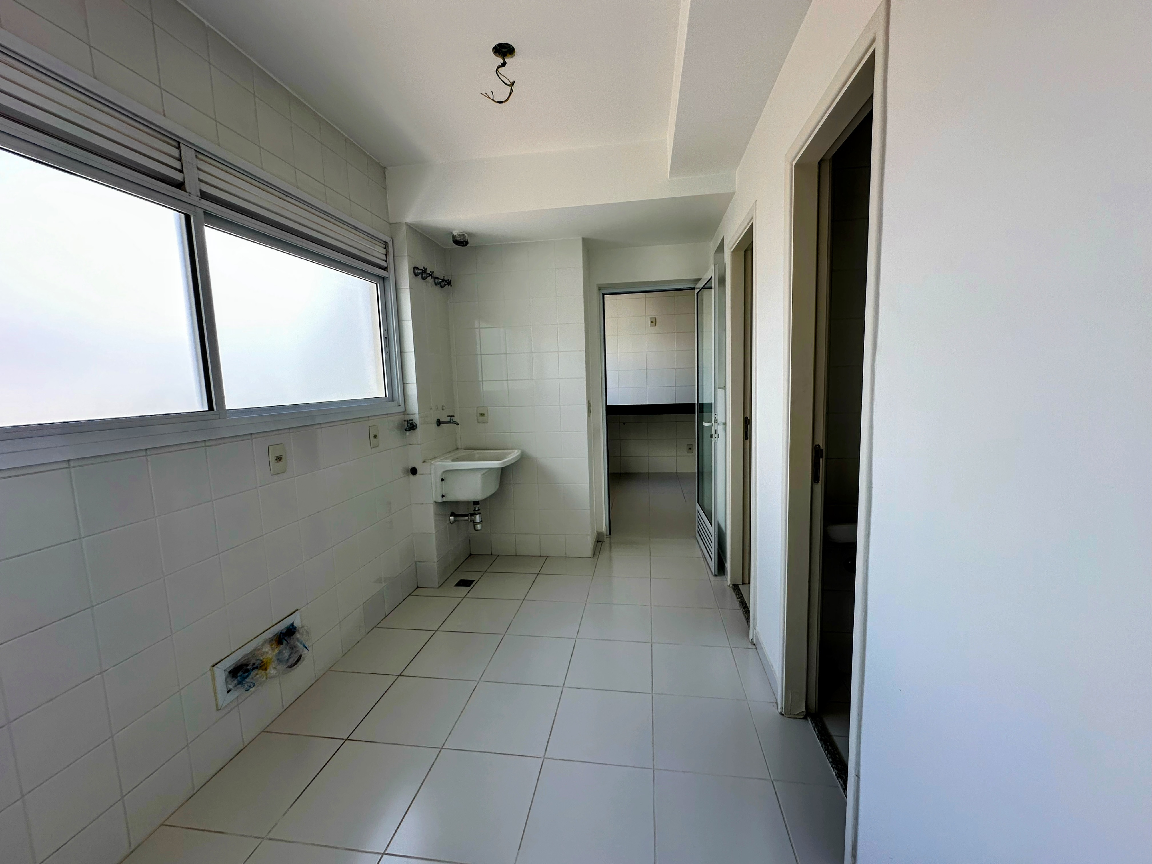 Apartamento à venda com 4 quartos, 233m² - Foto 15