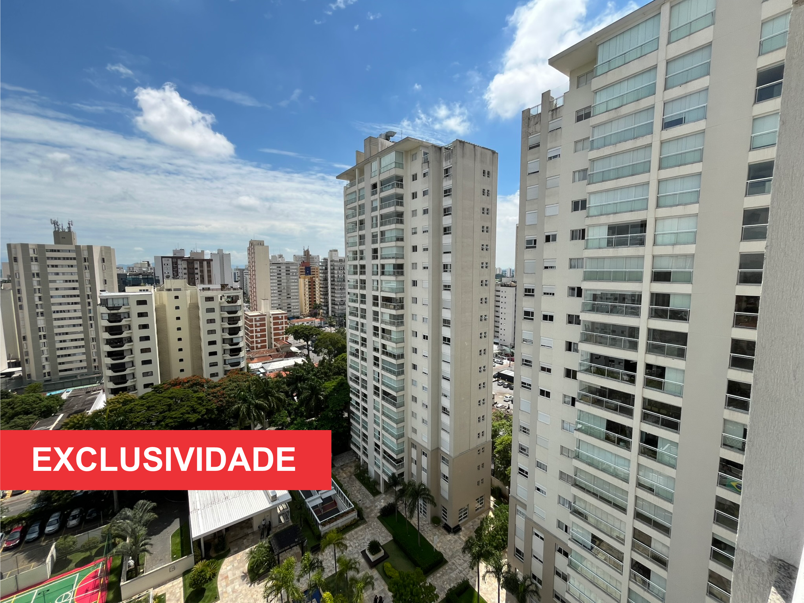 Apartamento à venda com 4 quartos, 233m² - Foto 1