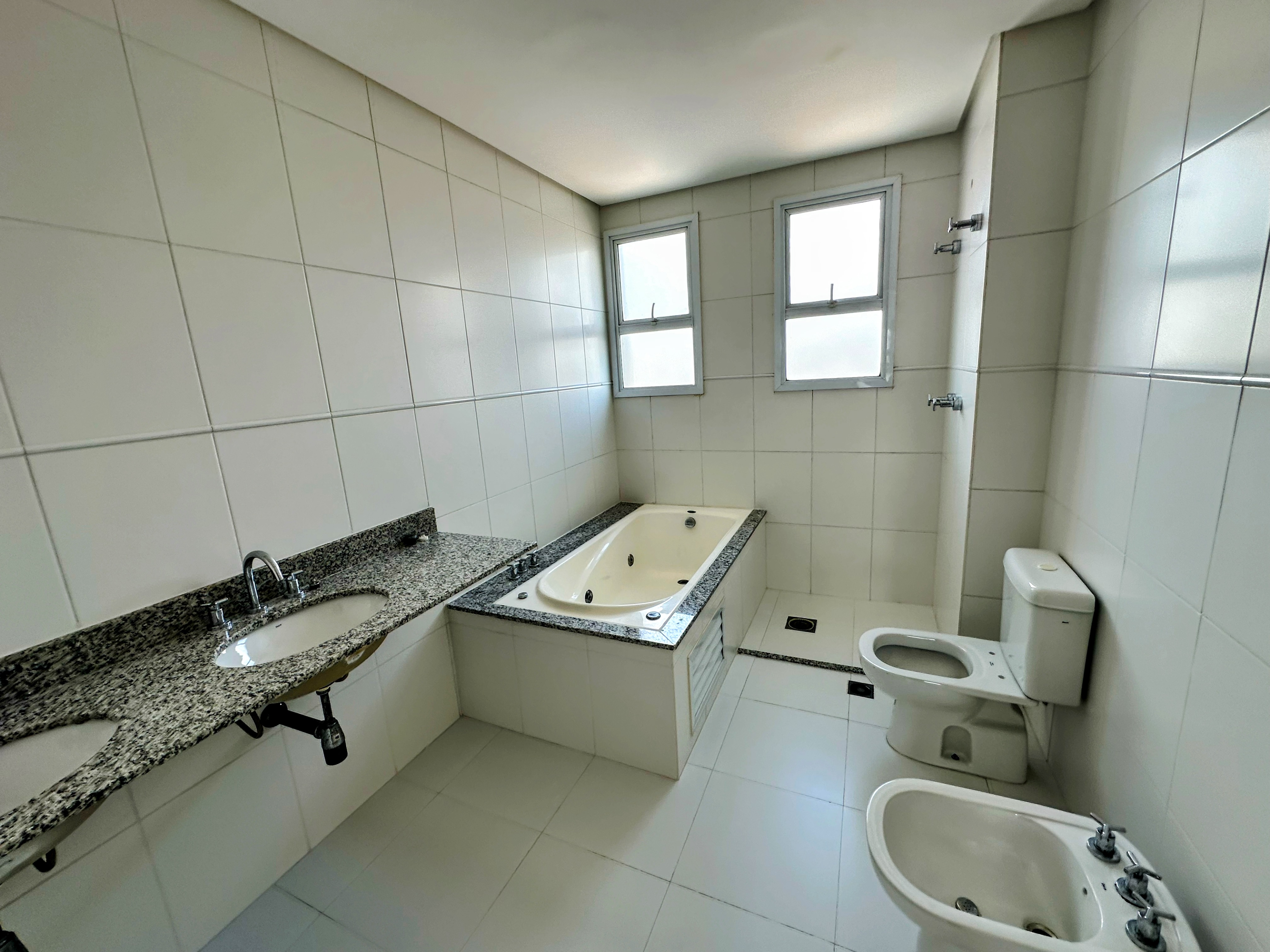 Apartamento à venda com 4 quartos, 233m² - Foto 10