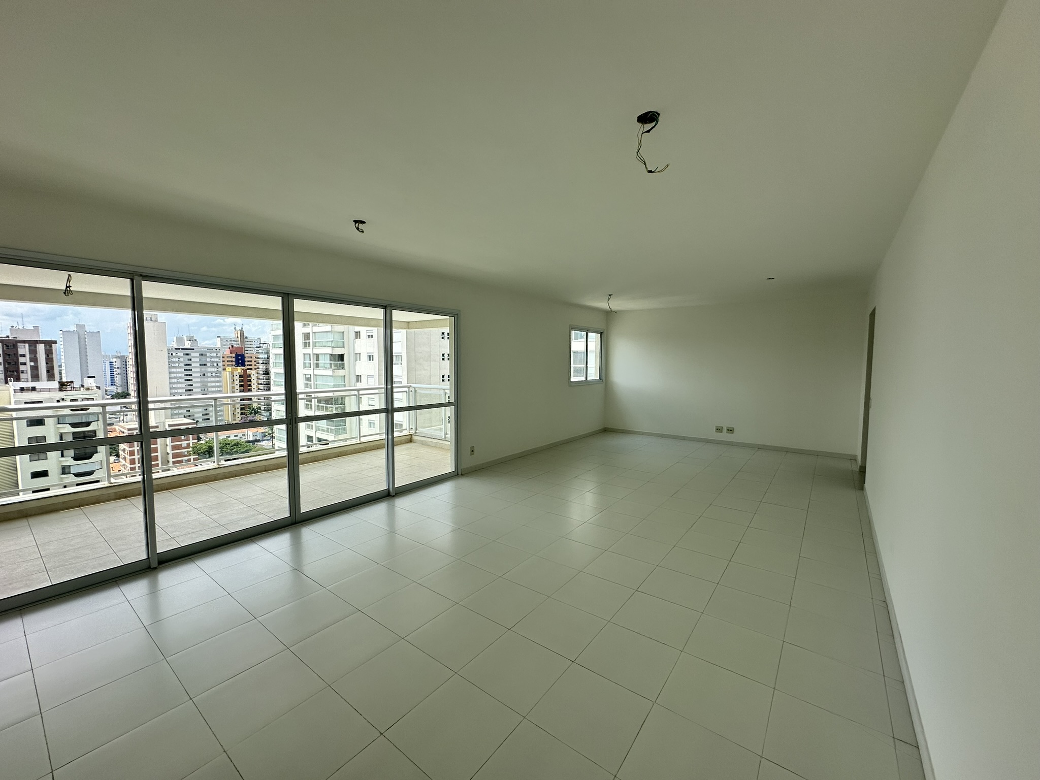 Apartamento à venda com 4 quartos, 233m² - Foto 12