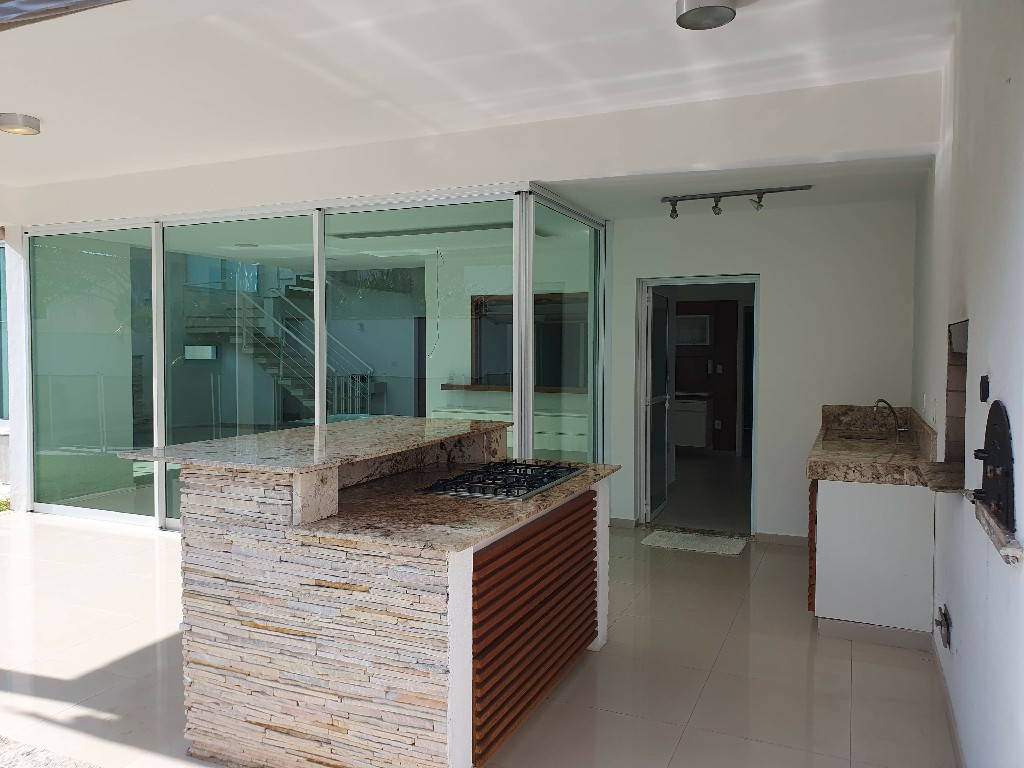 Casa de Condomínio à venda com 4 quartos, 330m² - Foto 17