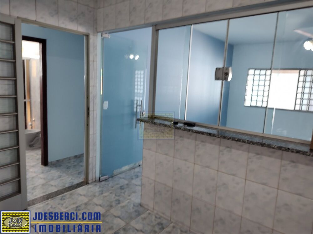 Casa à venda com 3 quartos, 211m² - Foto 7